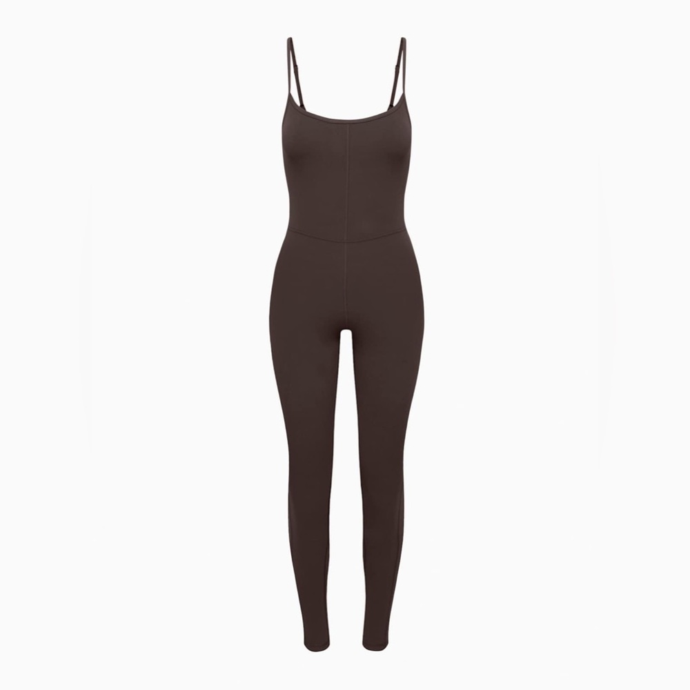NWT Aritzia Wilfred Free
Freestyle Jumpsuit | Size M
